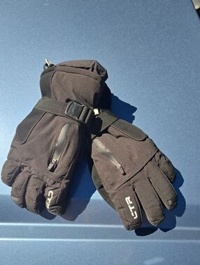 Women's Black Winter Ski Gloves with Grip and Wrist Strap with Pockets